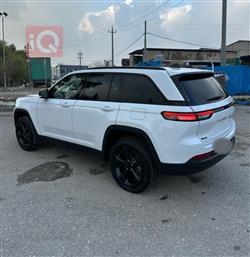 جیپ گراند شیرۆکی